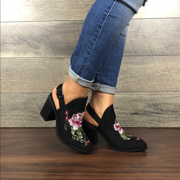 EMBROIDERED WOMEN ALMOND TOE - Picture 5 of 7